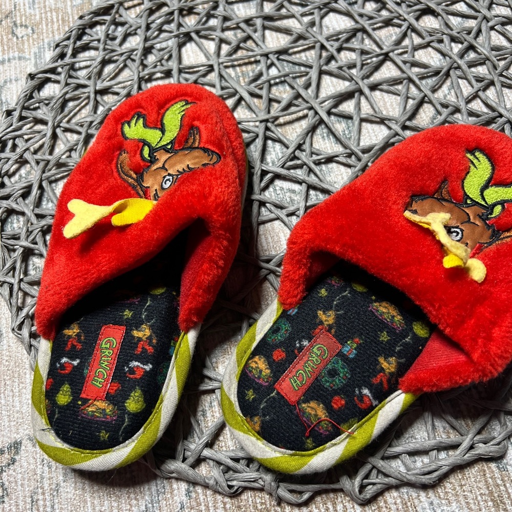 The Grinch Red Cartoon Embroidered Slippers - Picture 6 of 6